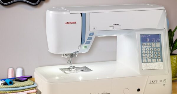 Janome Skyline S5 quilting machine with large workspace