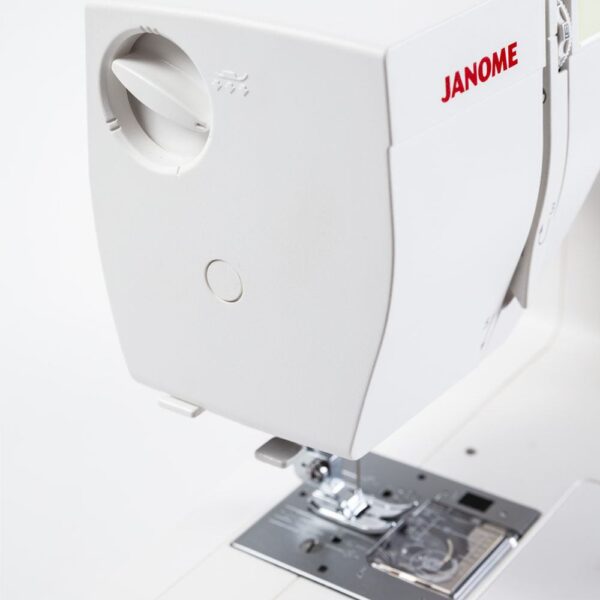 Craft with confidence using Janome Sewist 725S Sewing Machine