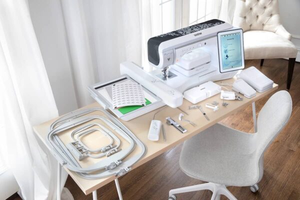 Luminaire 3 XP3 Sewing and Embroidery Machine features