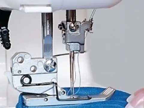 Simple to advanced serging capabilities Janome CoverPro 2000CPX Serger Machine