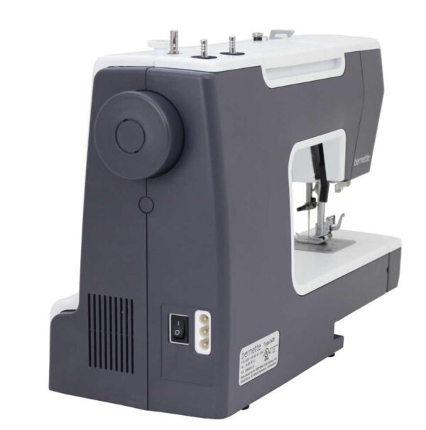 Customizable stitch options Bernette B35 Sewing Machine