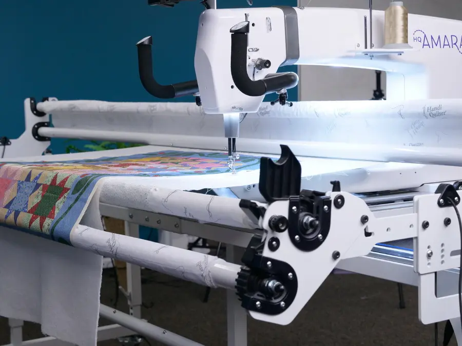 Professional sewing results Handi Quilter Amara 20 Longarm Quilting Machine and 10’ Studio3 Frame