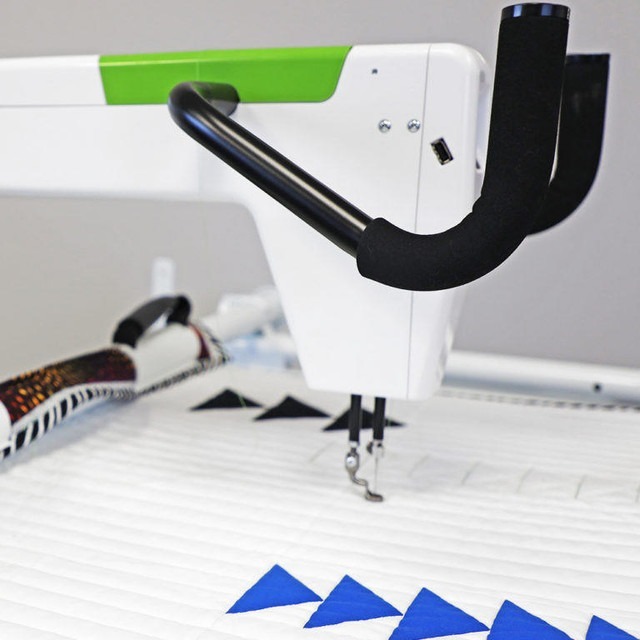 Advanced features in Handi Quilter Moxie XL for professional quilting