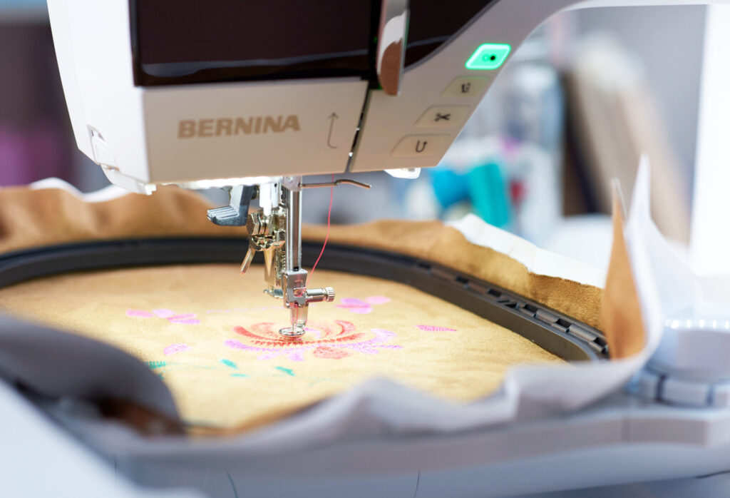 Advanced sewing and embroidery features in Bernina 790 PLUS detailed review