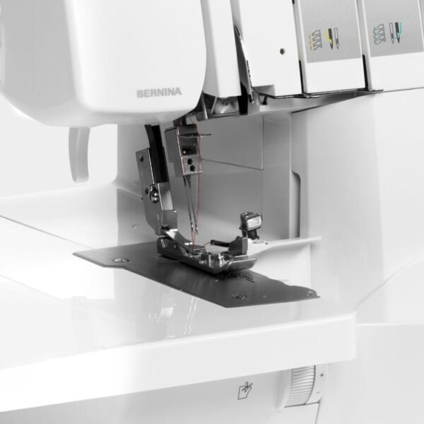 Create exquisite sewing pieces effortlessly with Bernina L 460 serger
