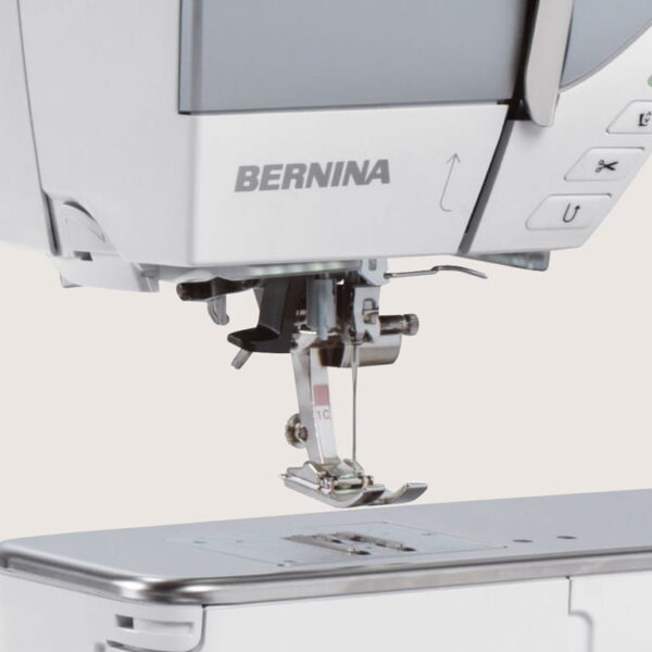 Artistry of sewing showcased in Bernina 735 E machine features